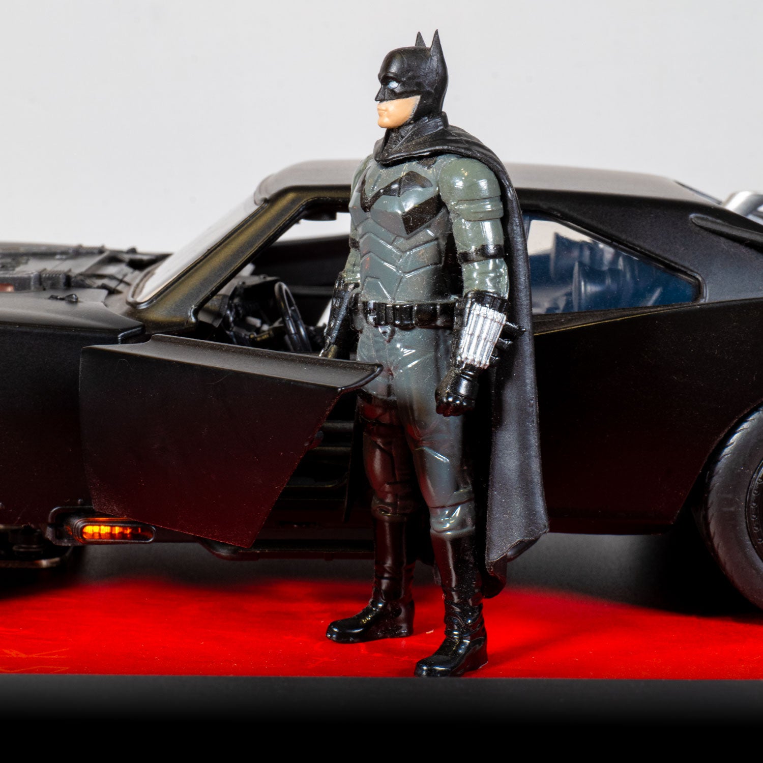 Batmobile DC - The Batman - Lumières LED intégrées - 32 x 42 cm