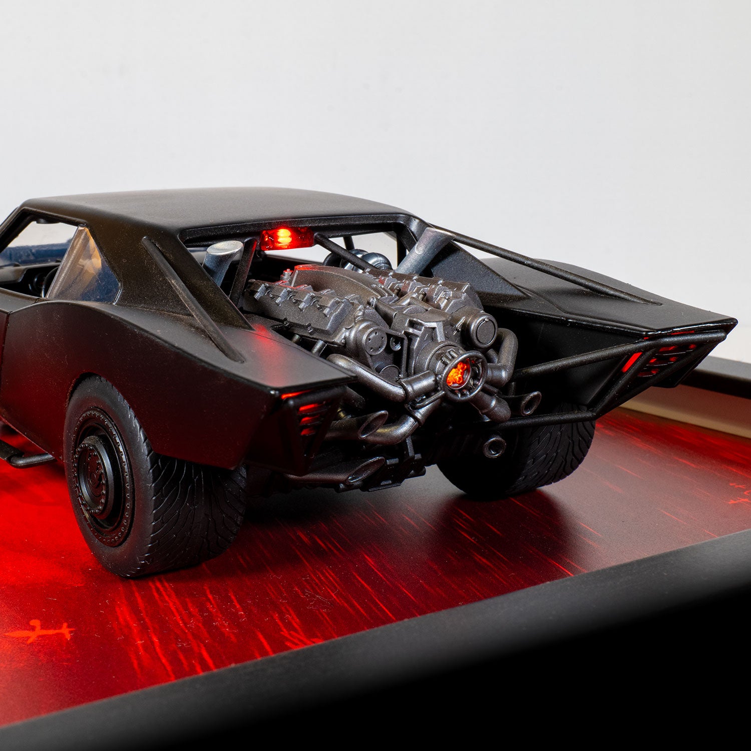 Batmobile DC - The Batman - Lumières LED intégrées - 32 x 42 cm