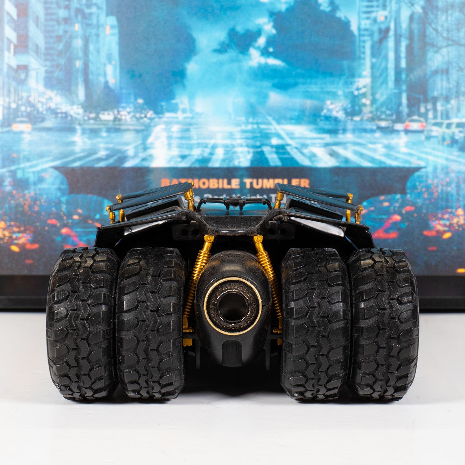 Batmobile Tumber - The Dark Night - Lumières LED - 32 x 42 cm