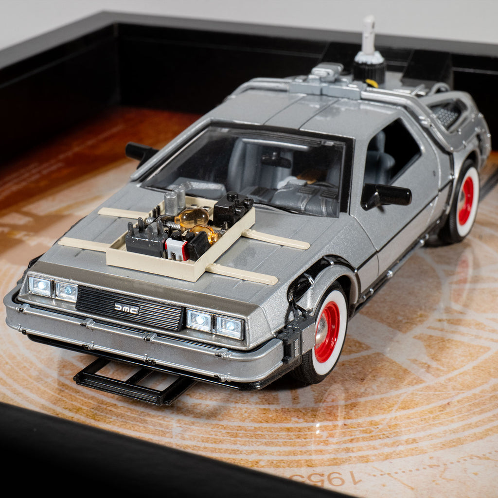 Retour vers le Futur 3 - DeLorean DMC-12 - LED - 32,5 x 32,5 cm