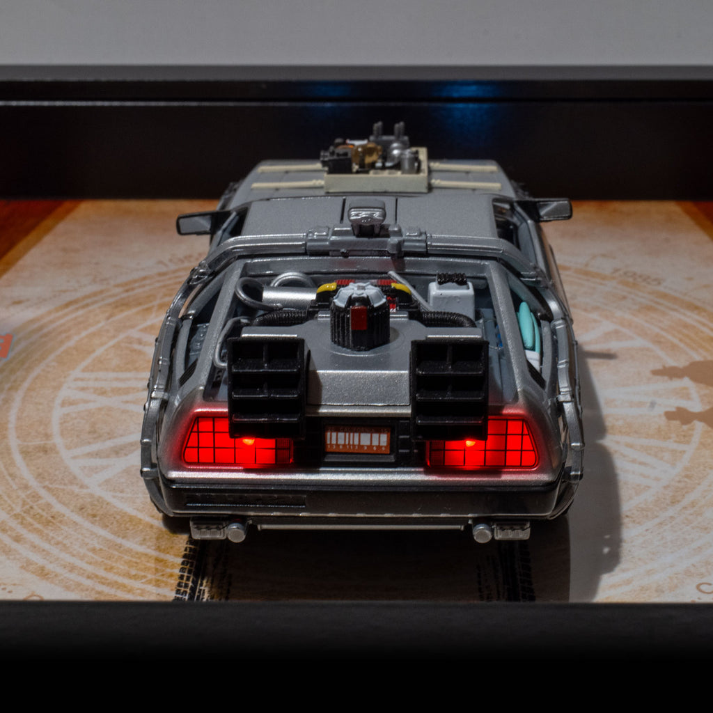 Retour vers le Futur 3 - DeLorean DMC-12 - LED - 32,5 x 32,5 cm