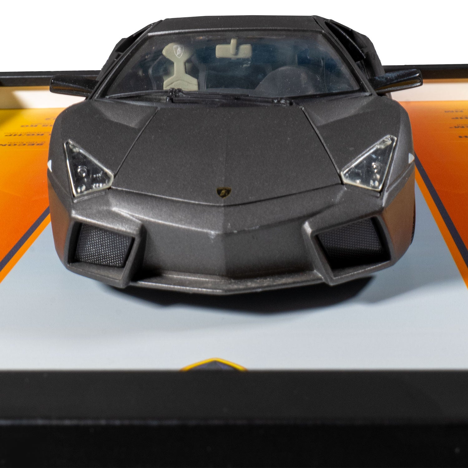 Lamborghini  - Reventón - 32 x 42 cm